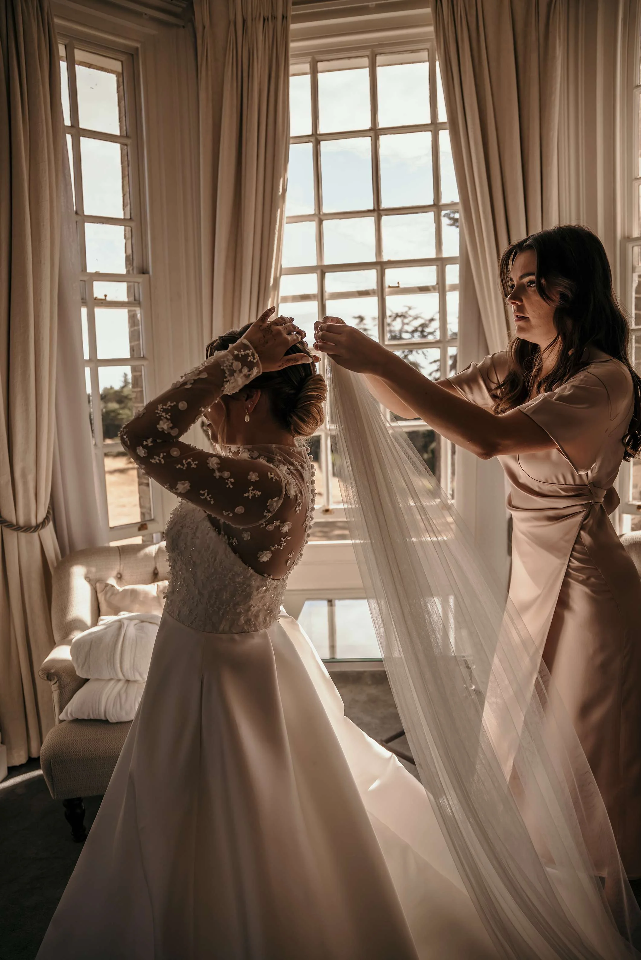 hedsor house wedding bridal suite