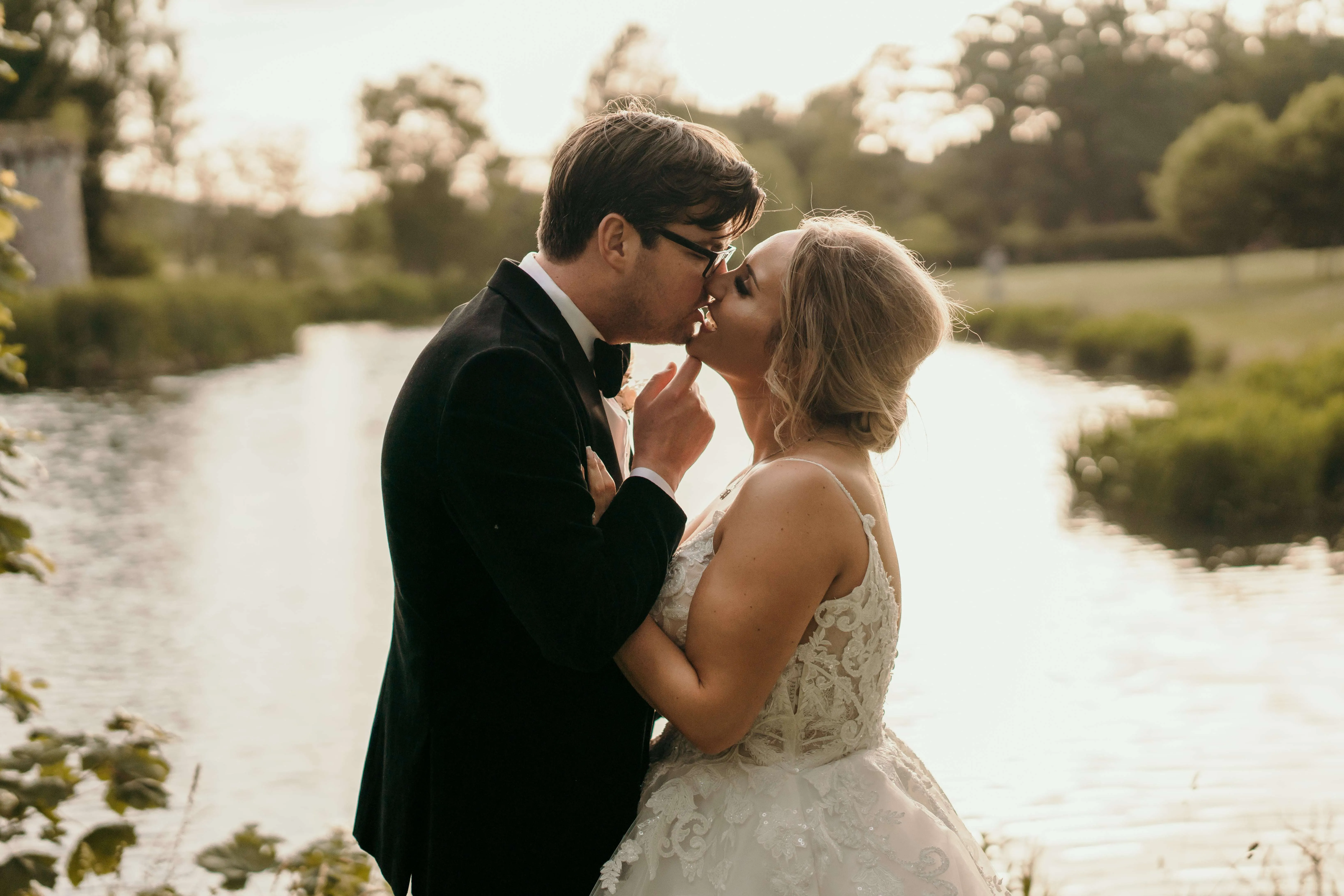 Editiorial wedding photographer and video