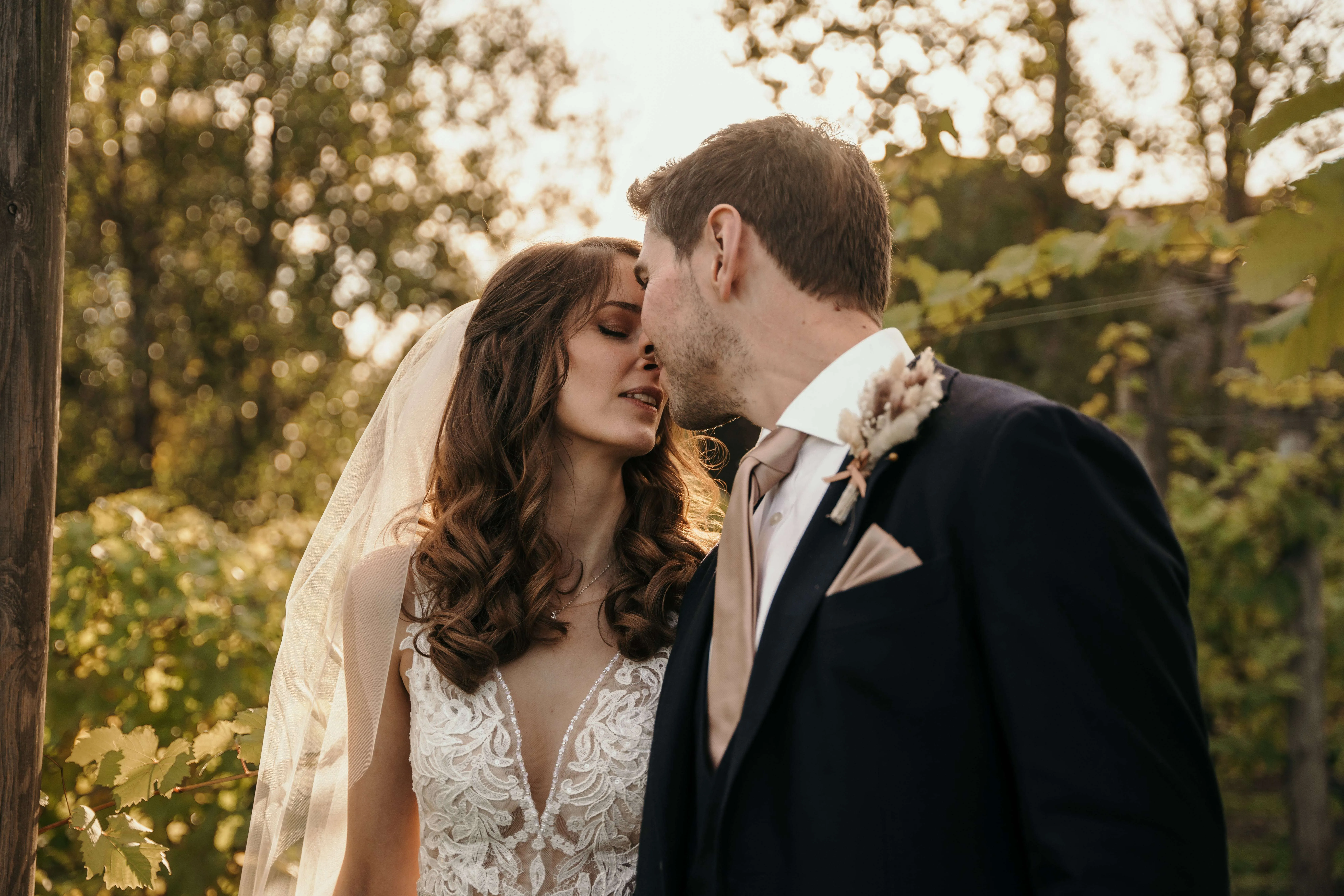 Great lodge bardfield Candid wedding photographer